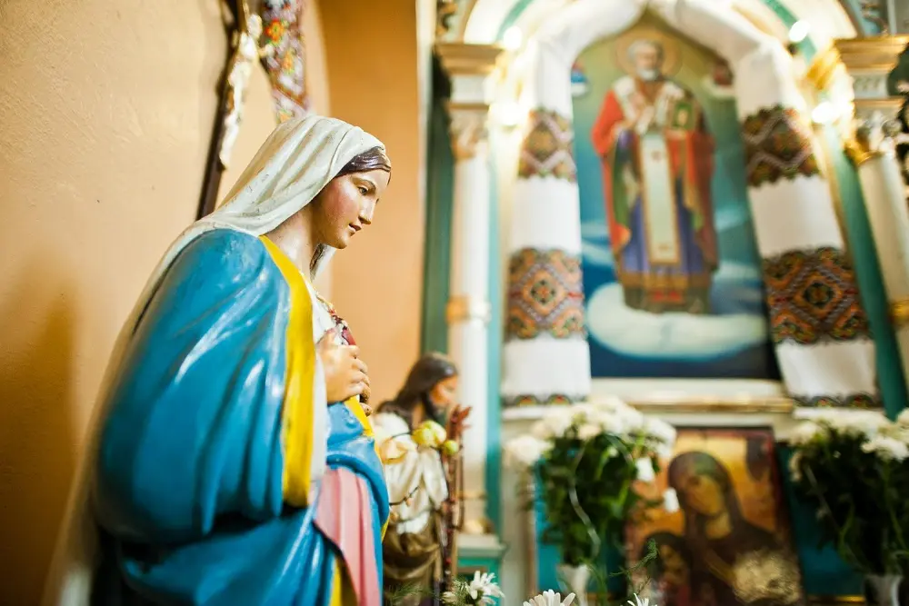 Virgen de Begoña en una iglesia