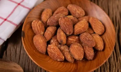 Cuando se recoge la almendra