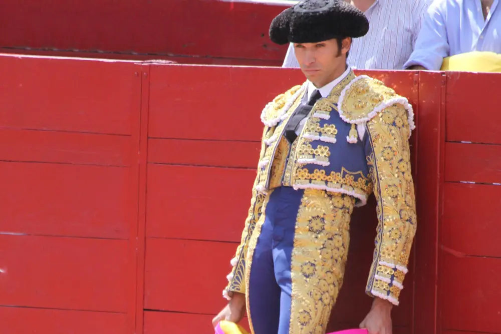 cayetano rivera durante una corrida en españa