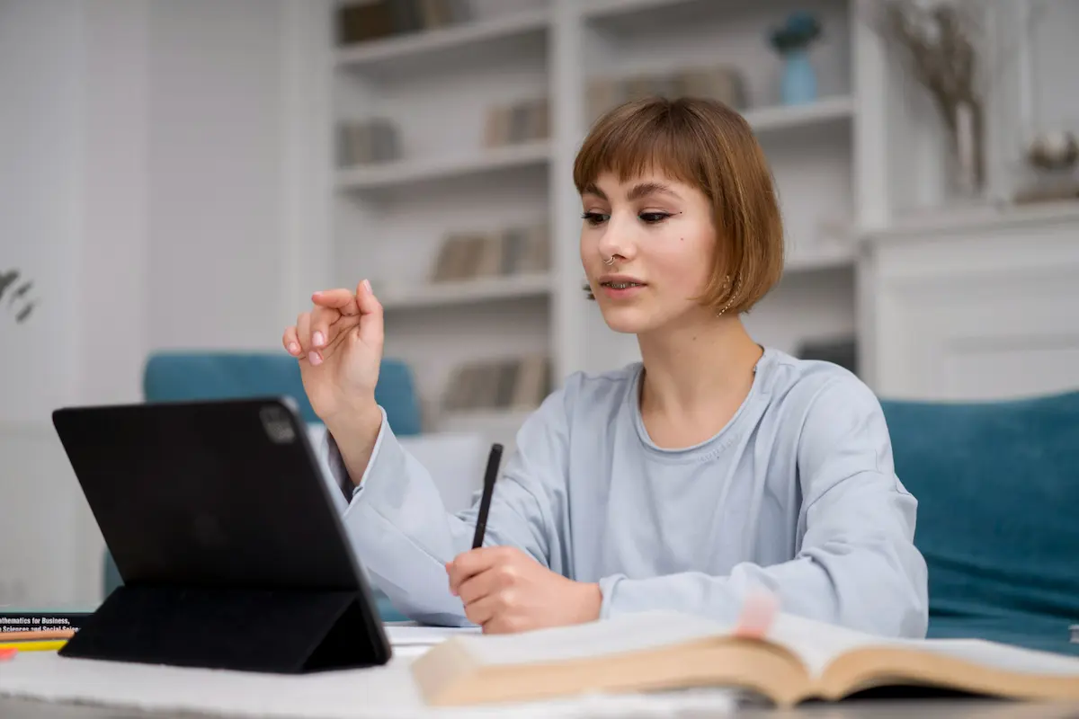 alumna durante accesso a nova test