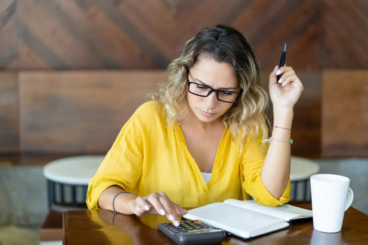 chica mientras calcula co en capitalizacion simple