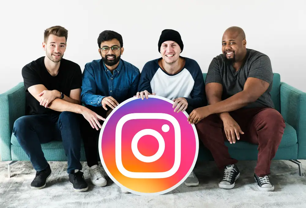 expertos de marketing con logo de instagram