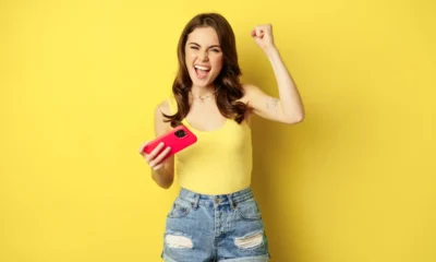 chica celebra ganar loteria de la ondee