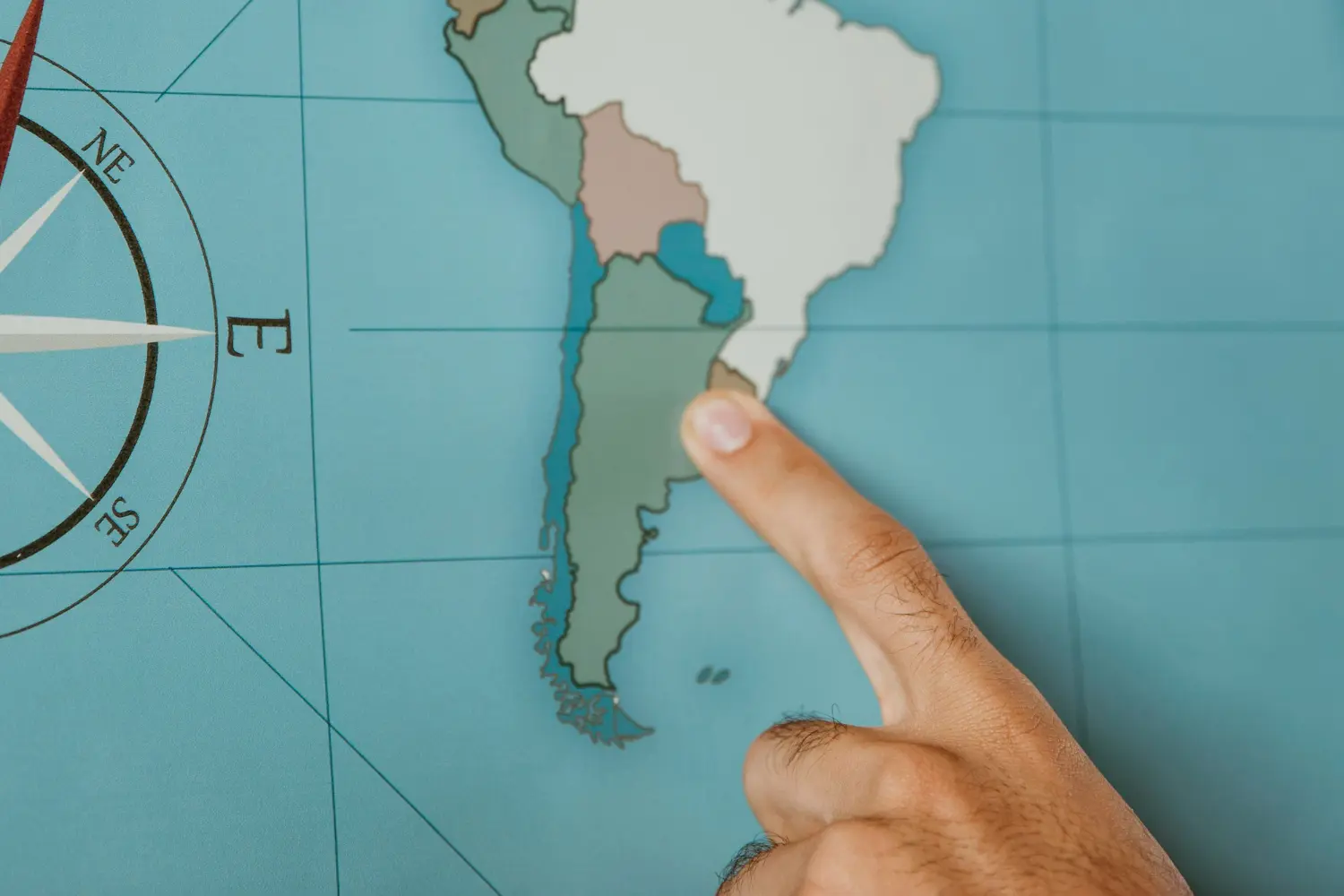 dedo indica el pais de la argentina