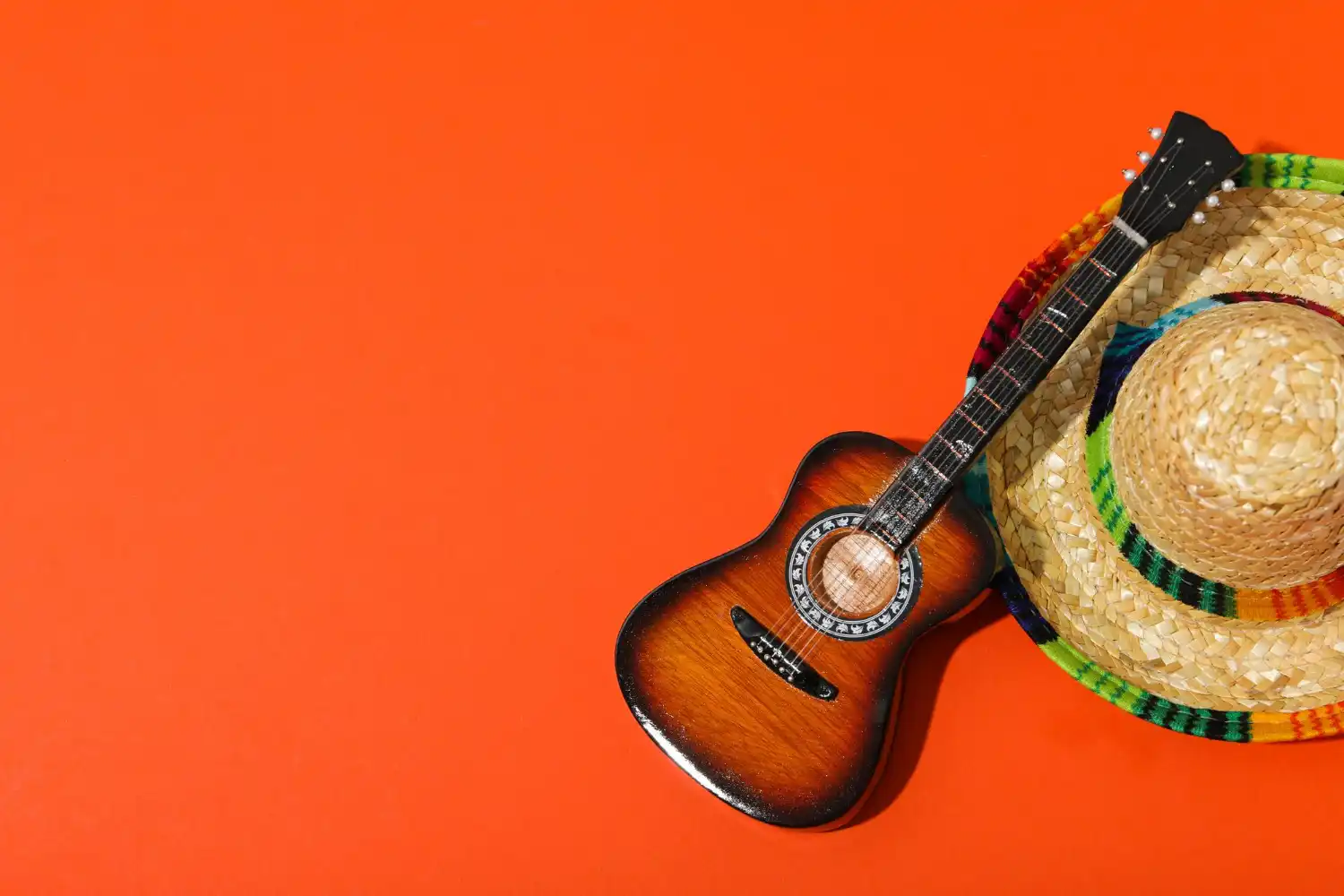 la guitarrita y el gorro de Hermeto Pascoal