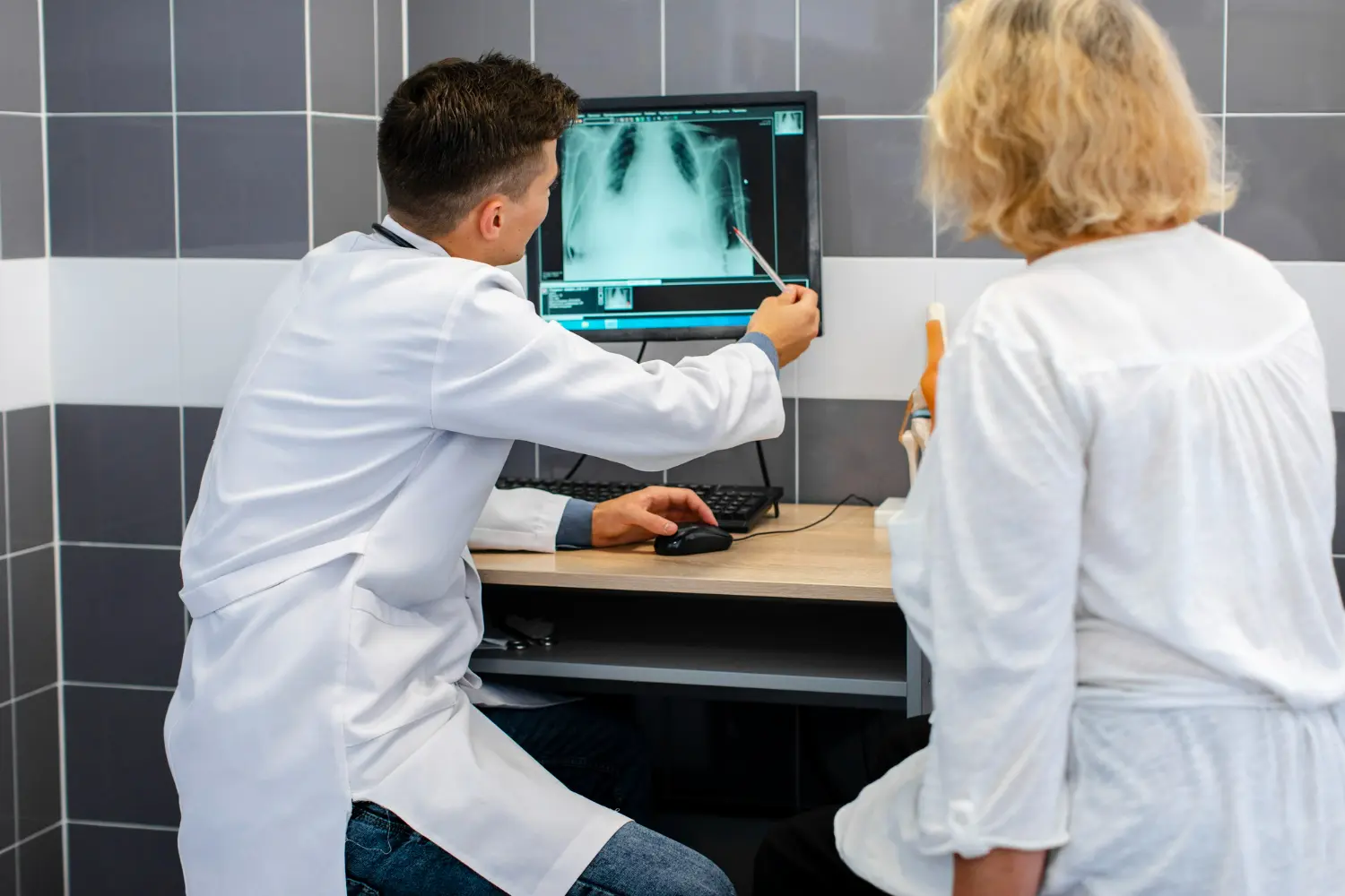 medicos de toledo miran enfisema pulmonar