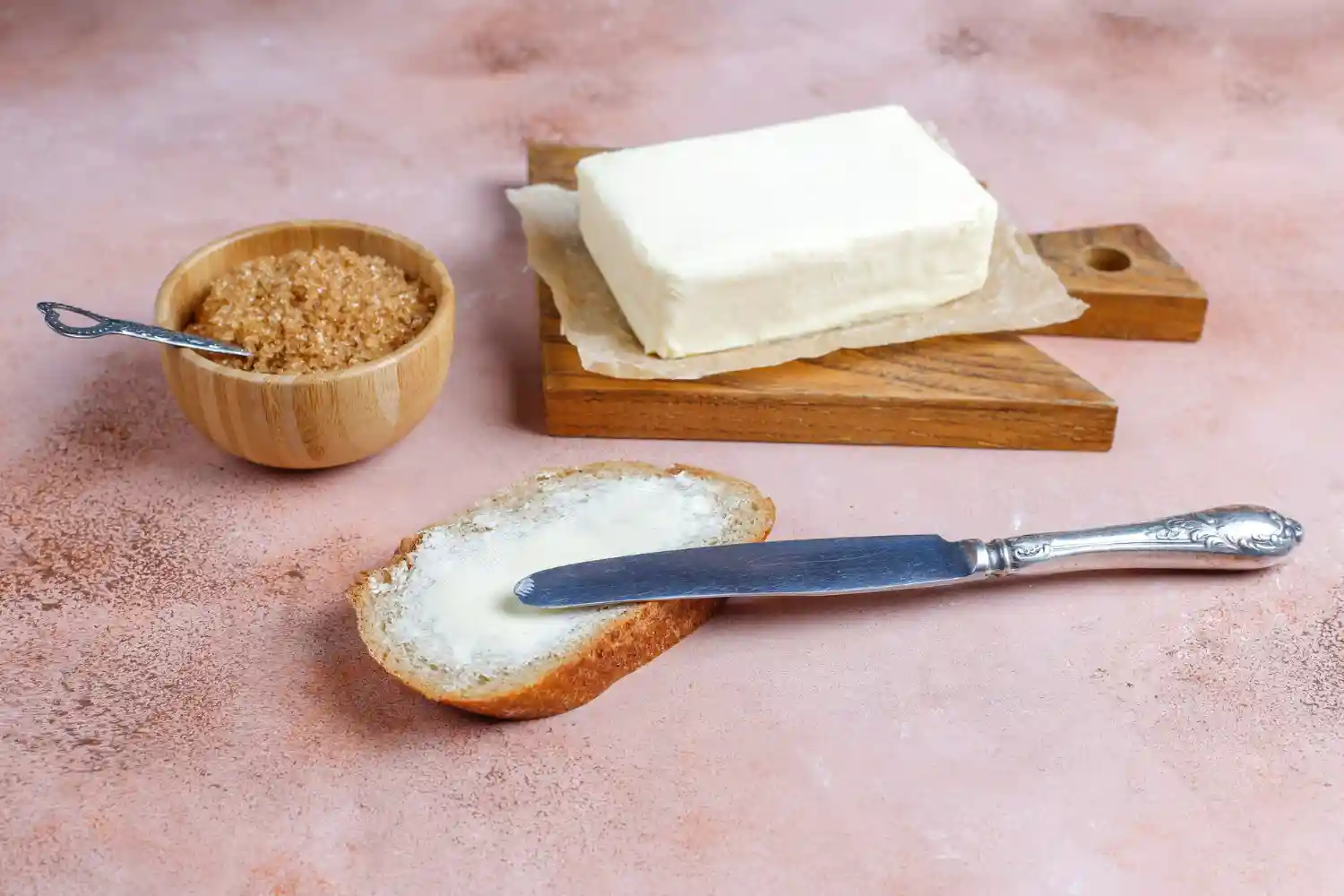 pan cuchillo y mantequilla