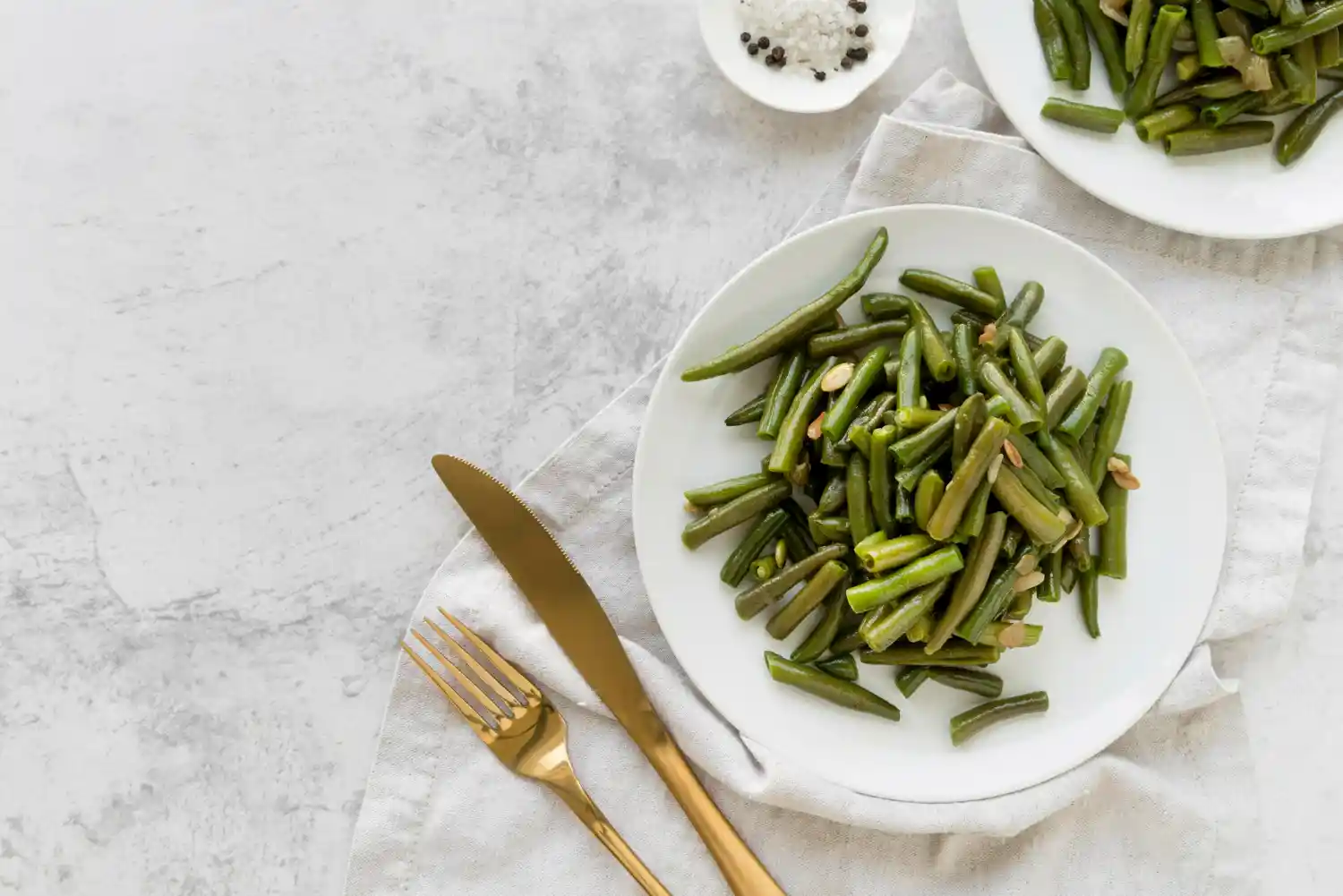 un plato de judias verdes cocidas