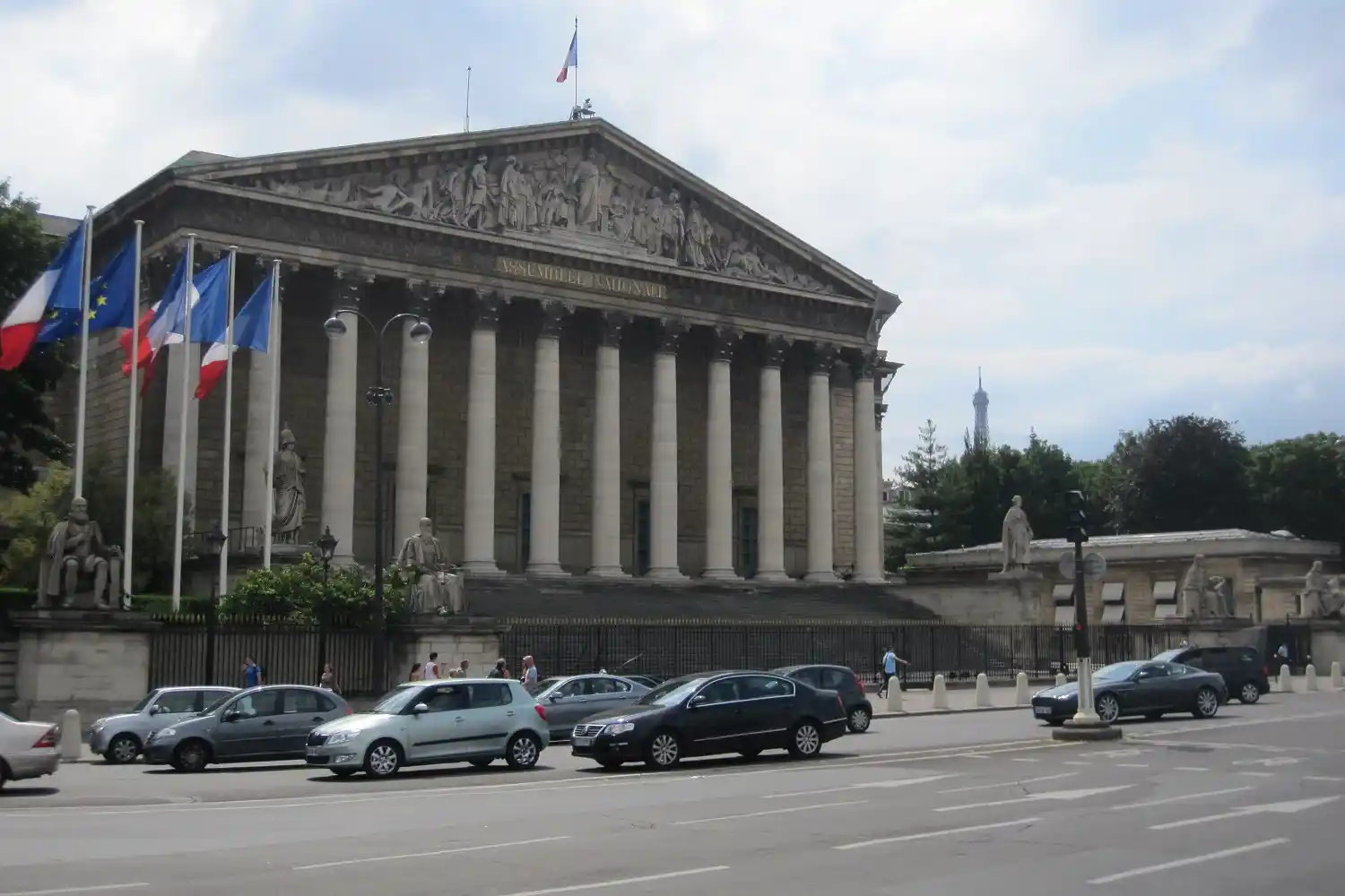 Macron nombra de nuevo a Lecornu