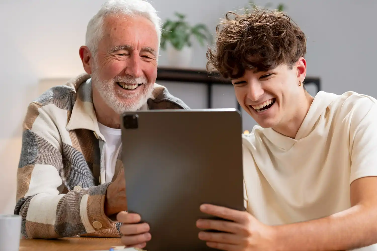 Renta por cuidar a un mayor