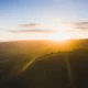 a qué hora amanece