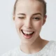 cuanto dura un blanqueamiento dental
