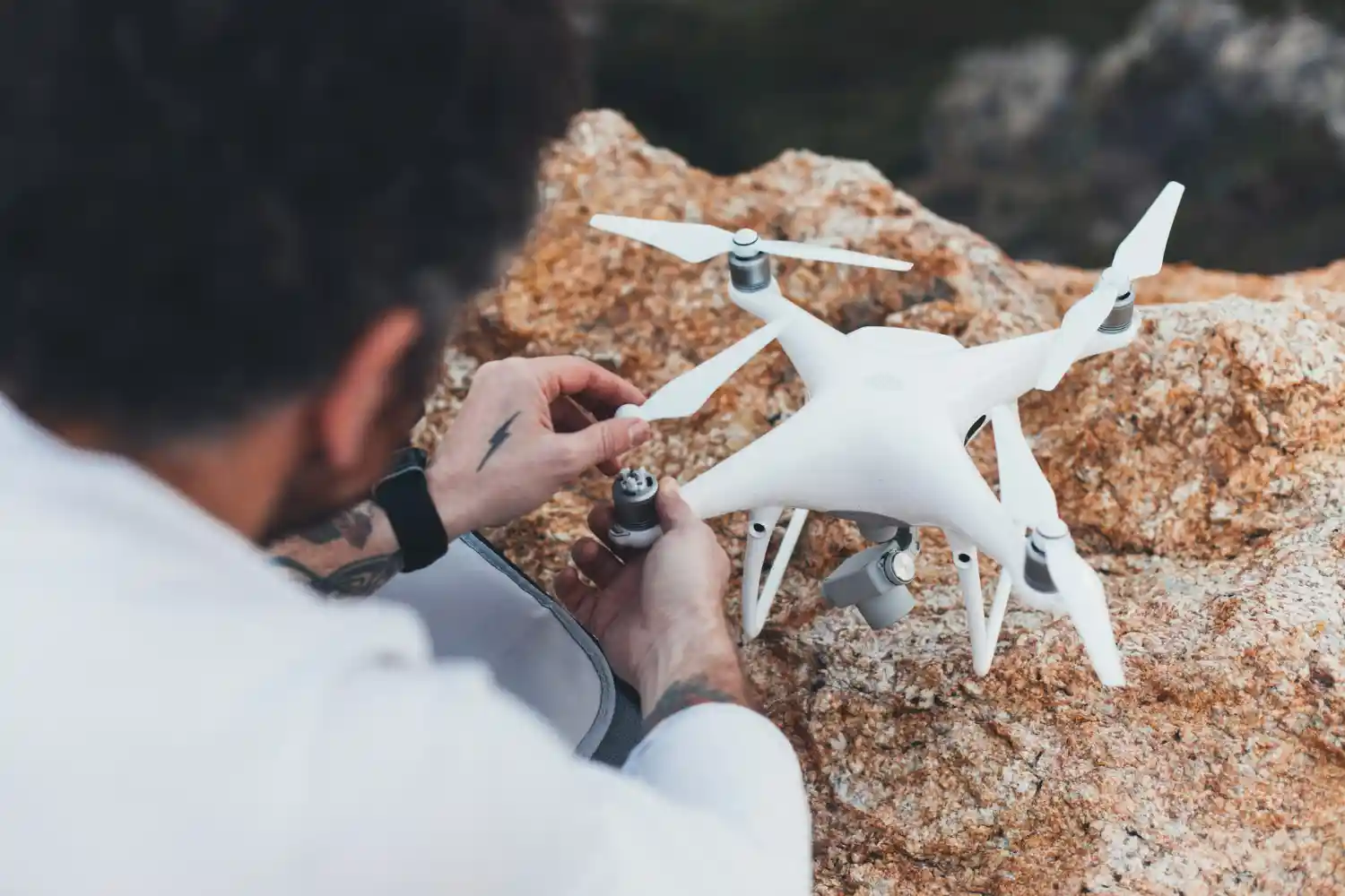 dron sobre la fosa de Assad