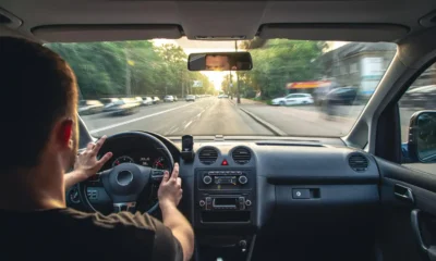 se puede circular por la m-40 sin pegatina