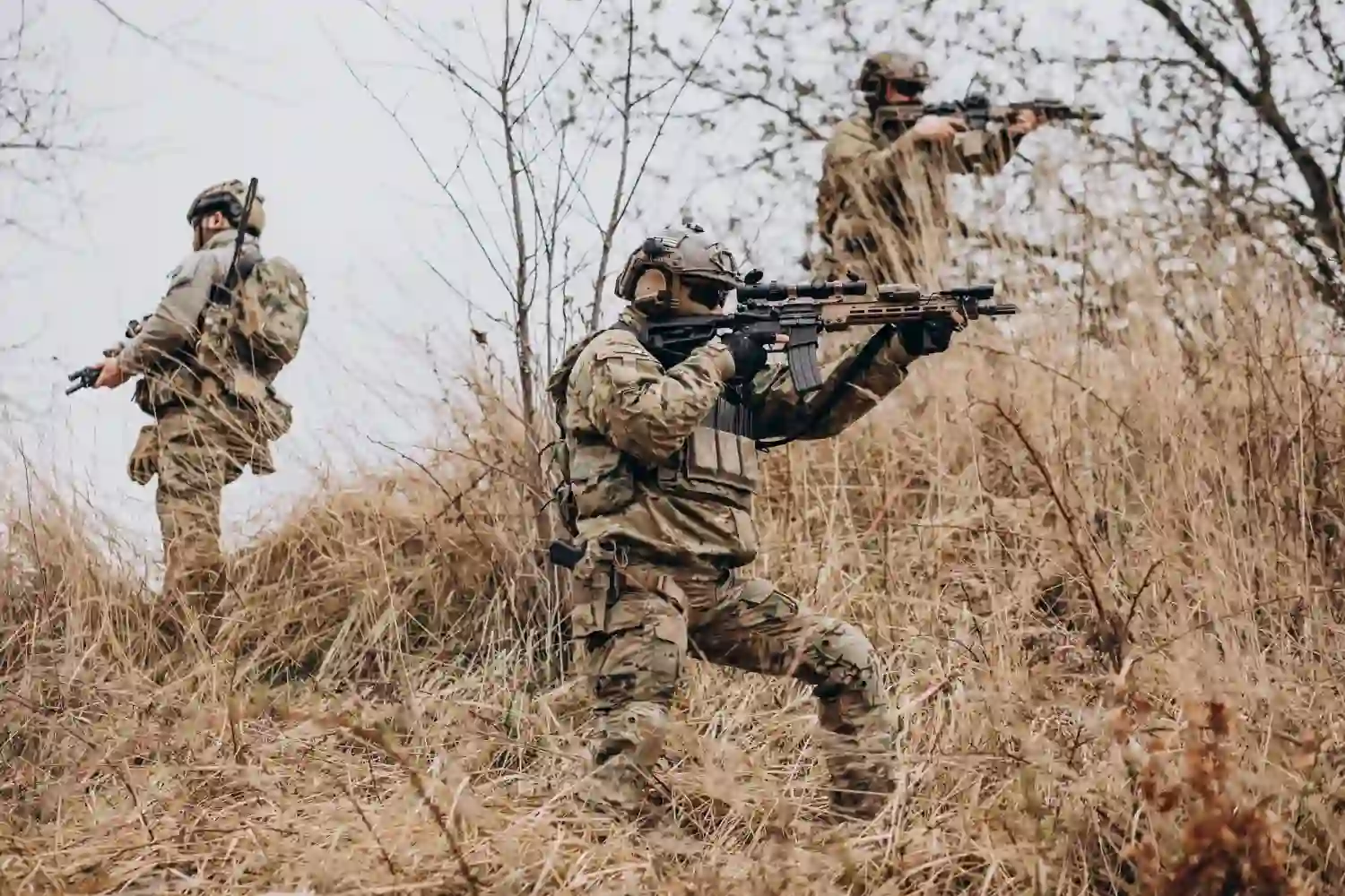 Francia reabre la puerta al servicio militar