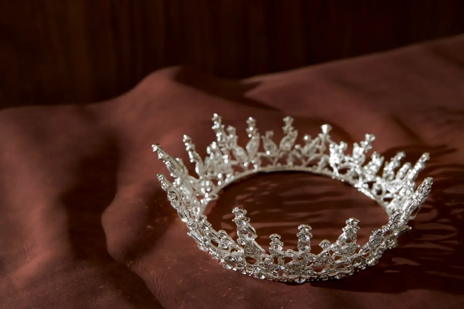 Letizia rescató la tiara rusa en Omán