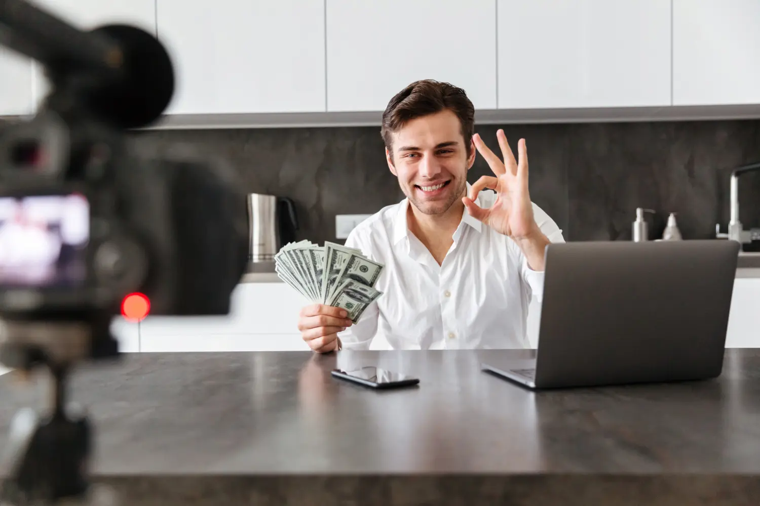 mejor curso para ganar dinero con YouTube