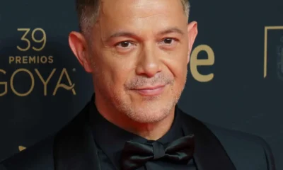 un sonriente alejandro sanz en 2025