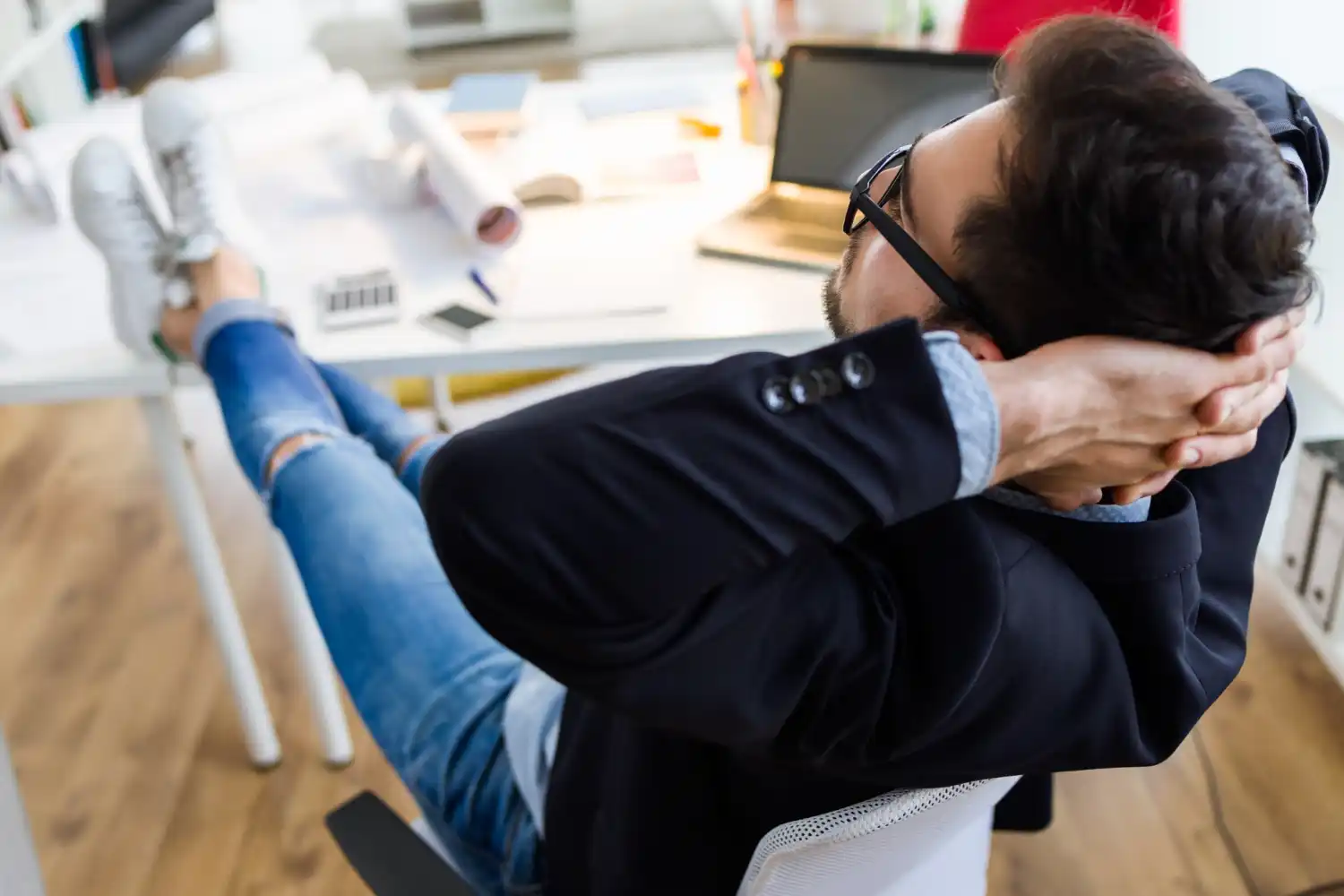 baja paro cae empleo noviembre