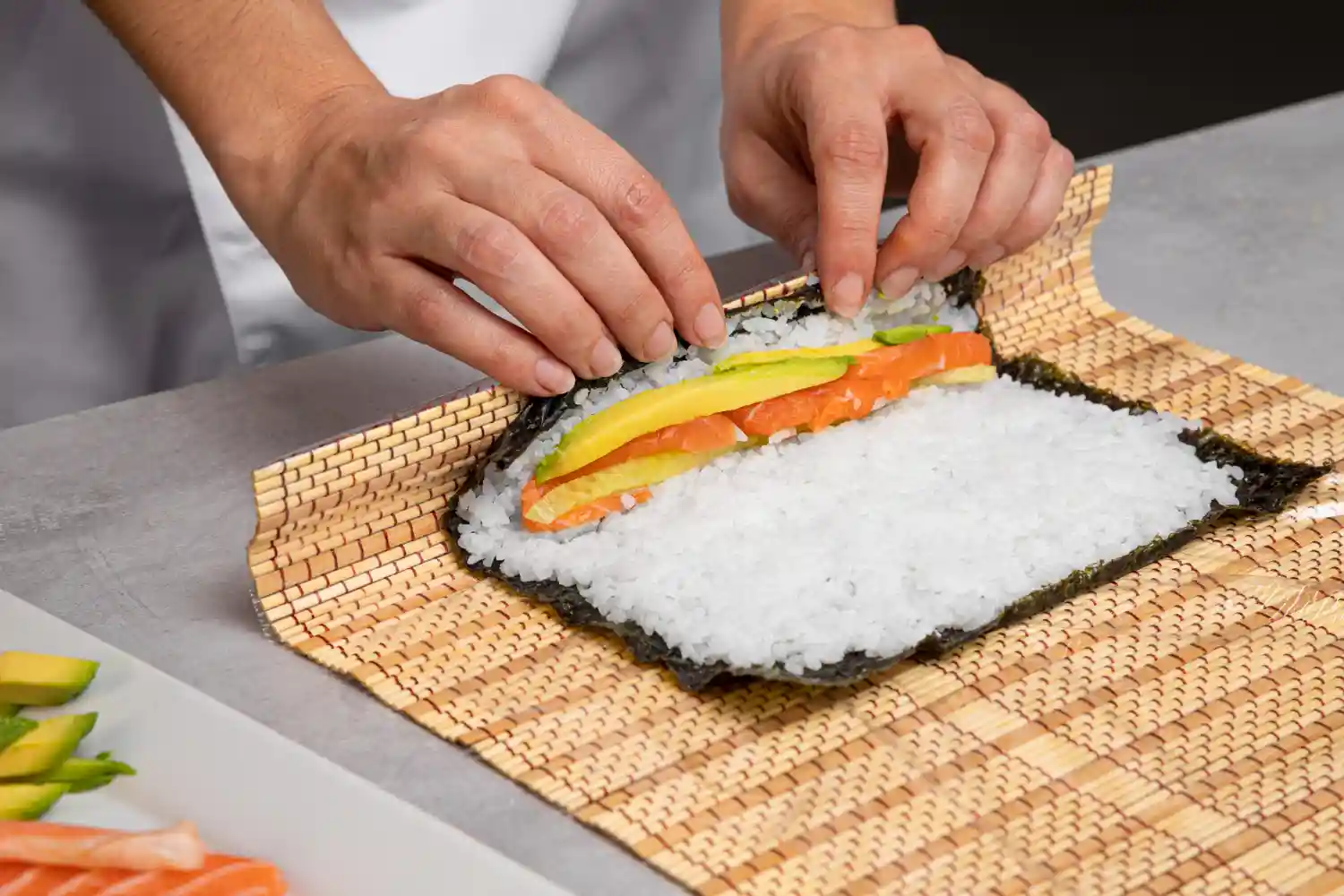 como hacer sushi en casa​