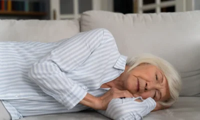 cuando una persona mayor duerme mucho que significa
