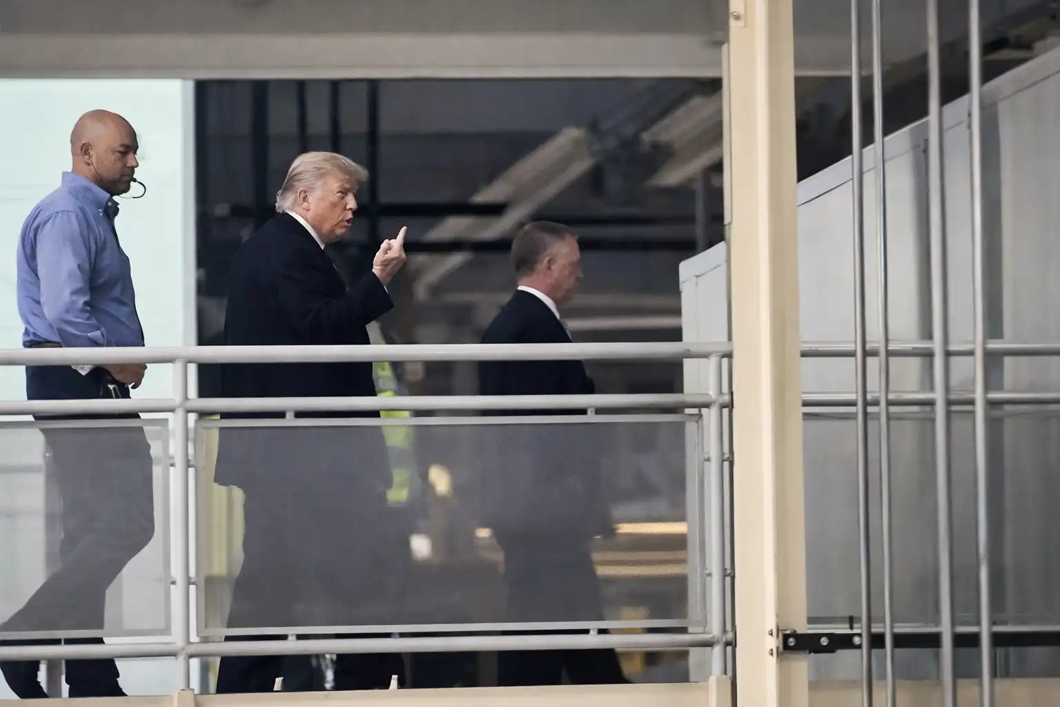 Trump peineta planta de Ford
