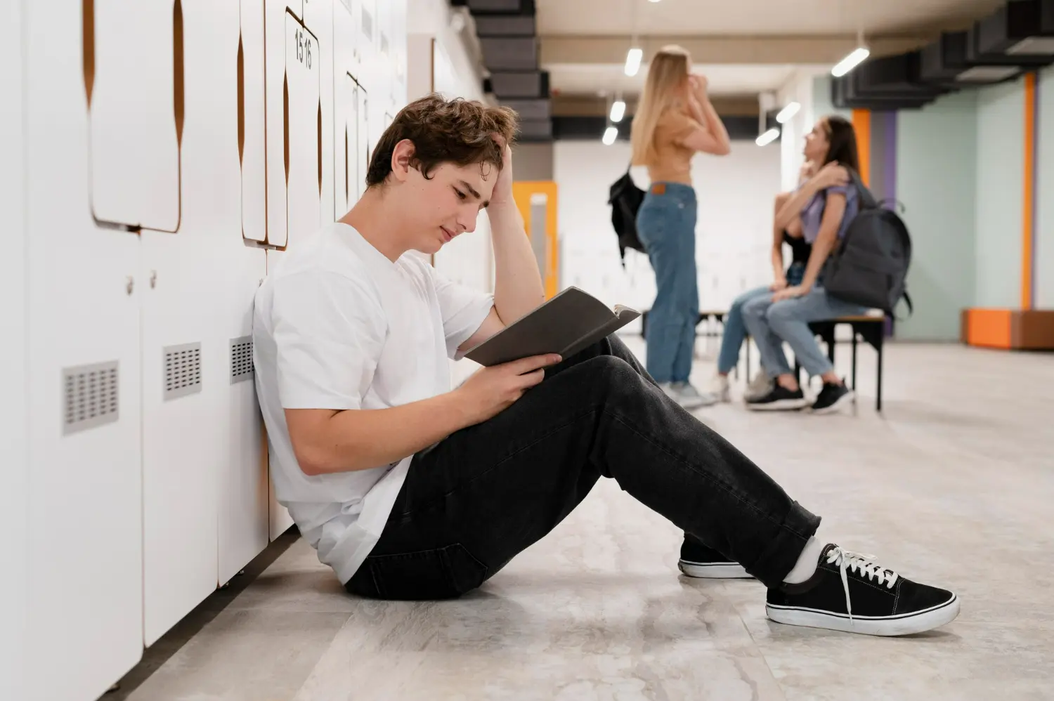 cae el abandono escolar en 2025