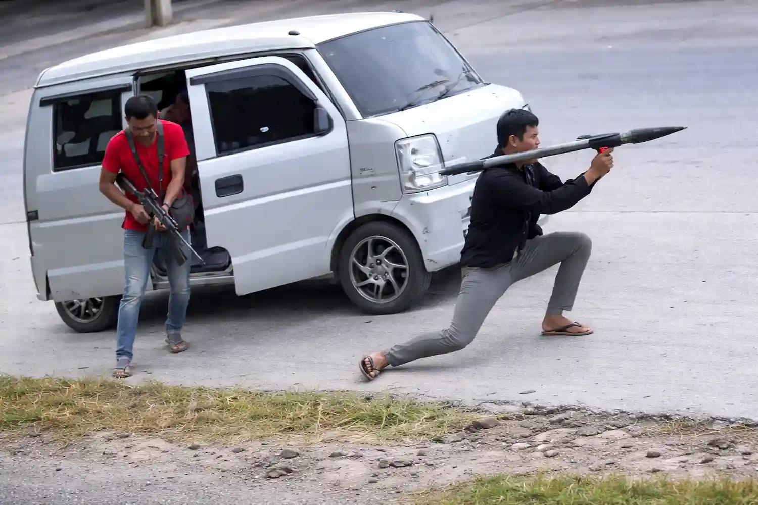 sobrevive a RPG en Filipinas