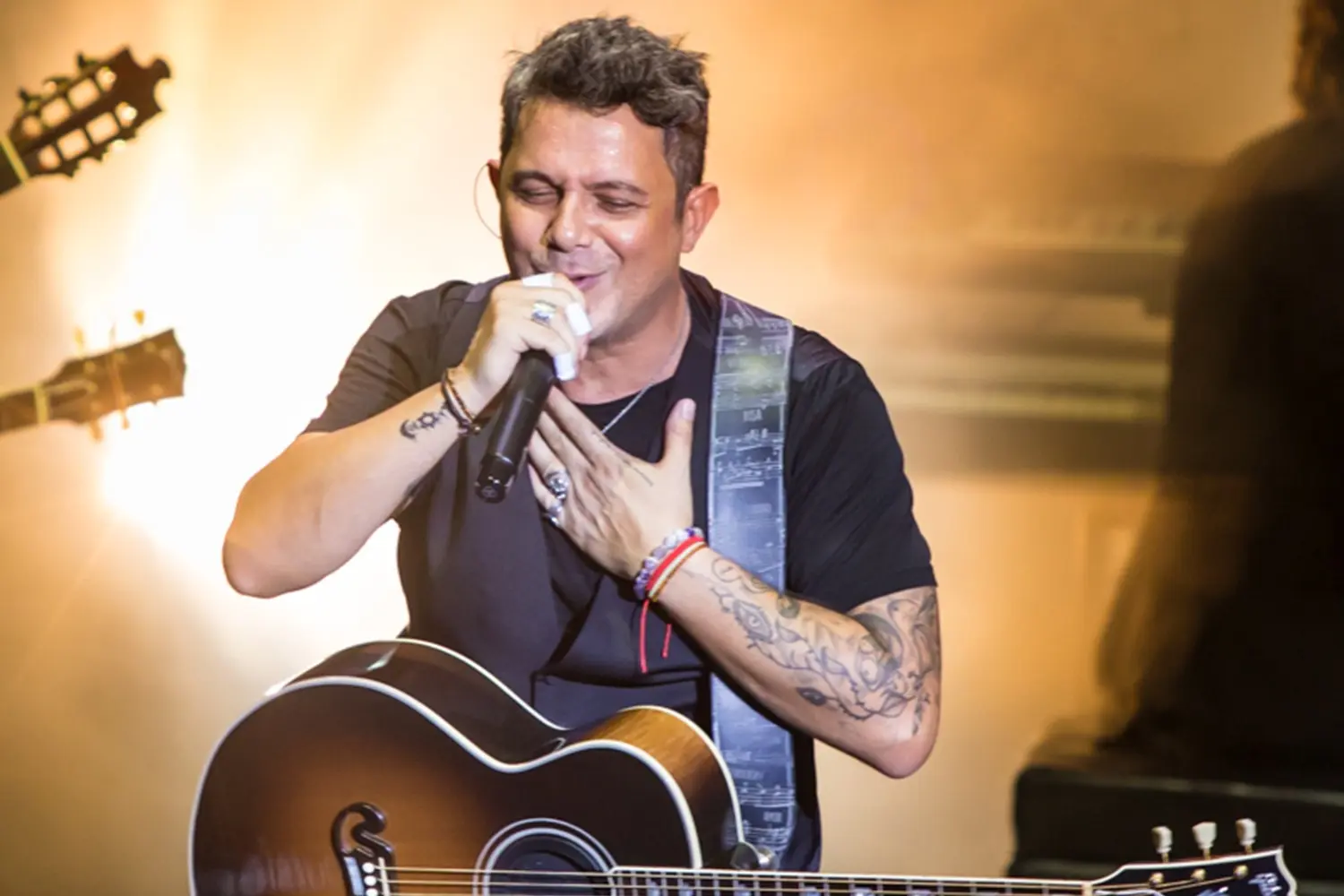 Alejandro Sanz infidelidades