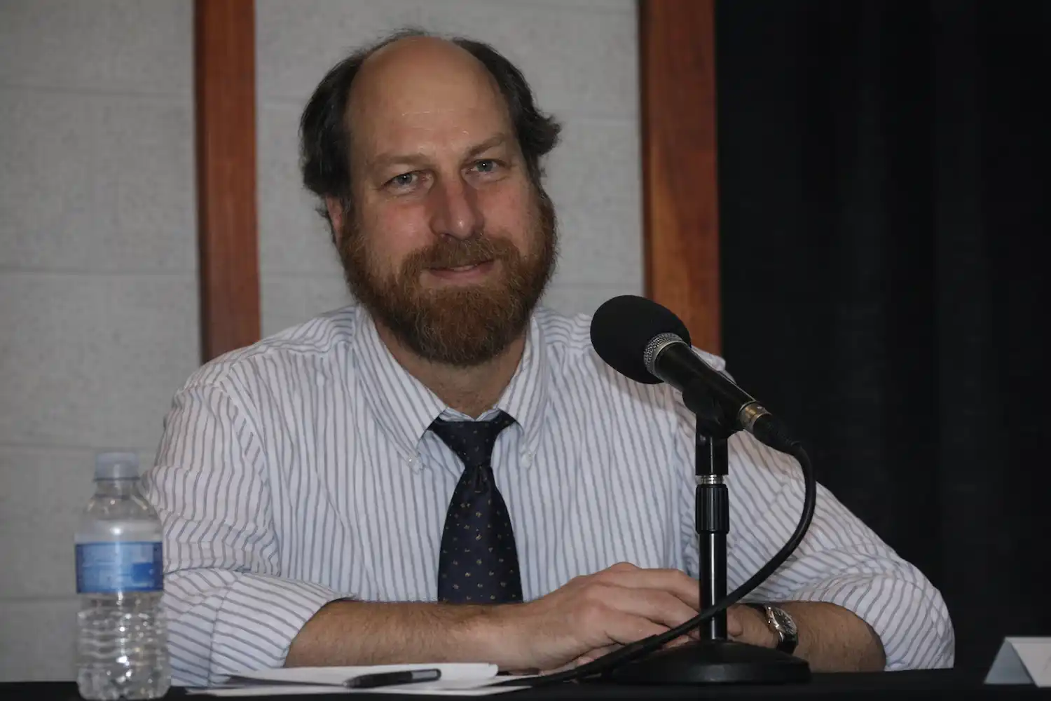 Carl Grillmair en una ponencia