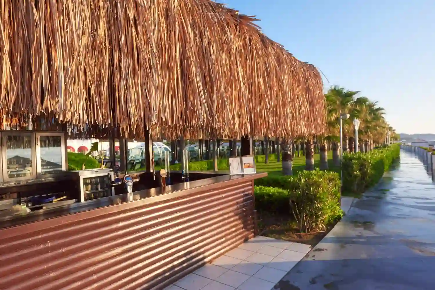 Cuba cierra hoteles en plena temporada alta