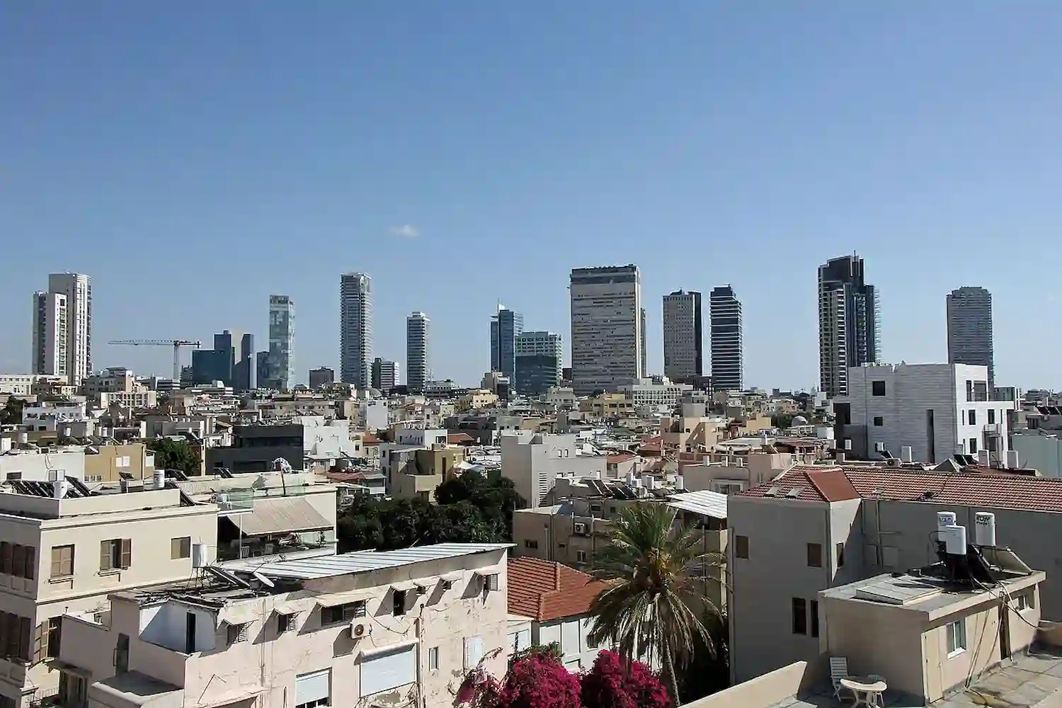 Fuertes explosiones en el centro de Tel Aviv