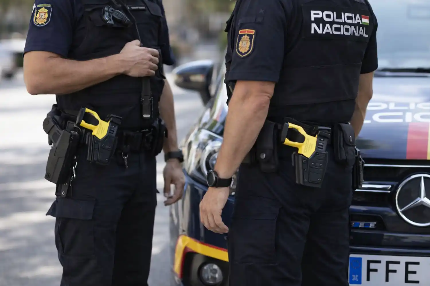 Policía usa el táser