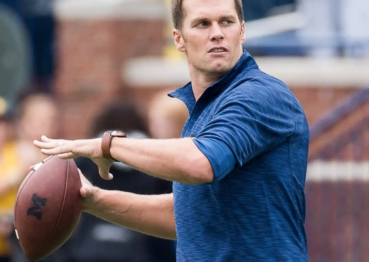 Tom Brady se rinde