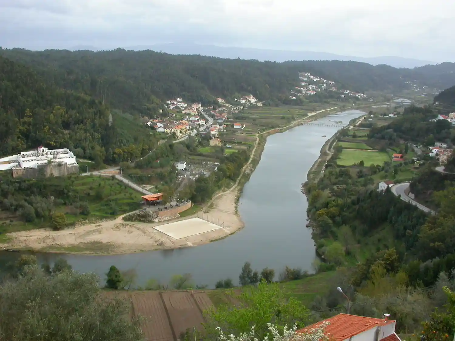 el Mondego se desborda