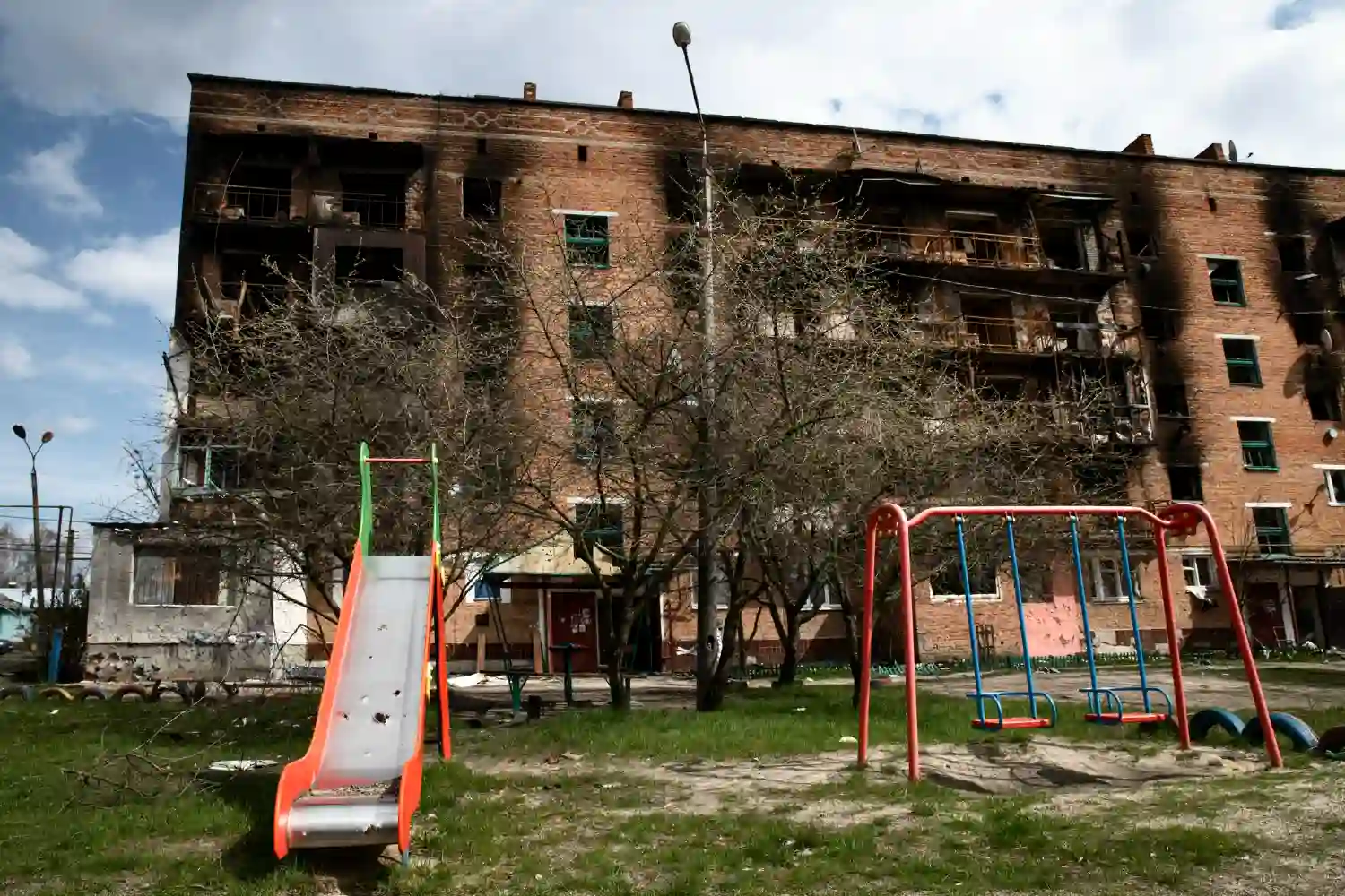 mueren tres bebés en un ataque ruso en Járkov