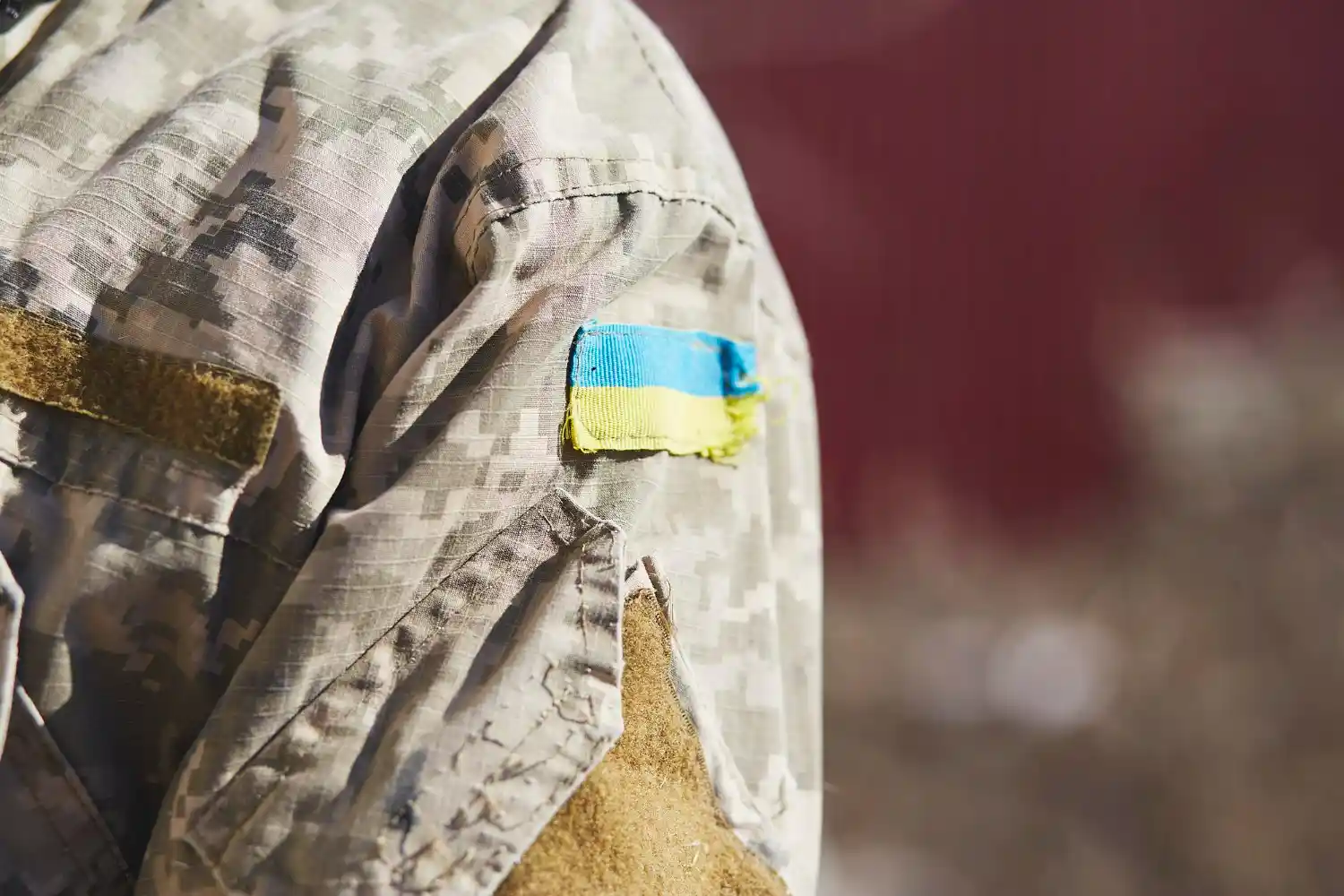 uniforme soldado sucia ucraina guerra