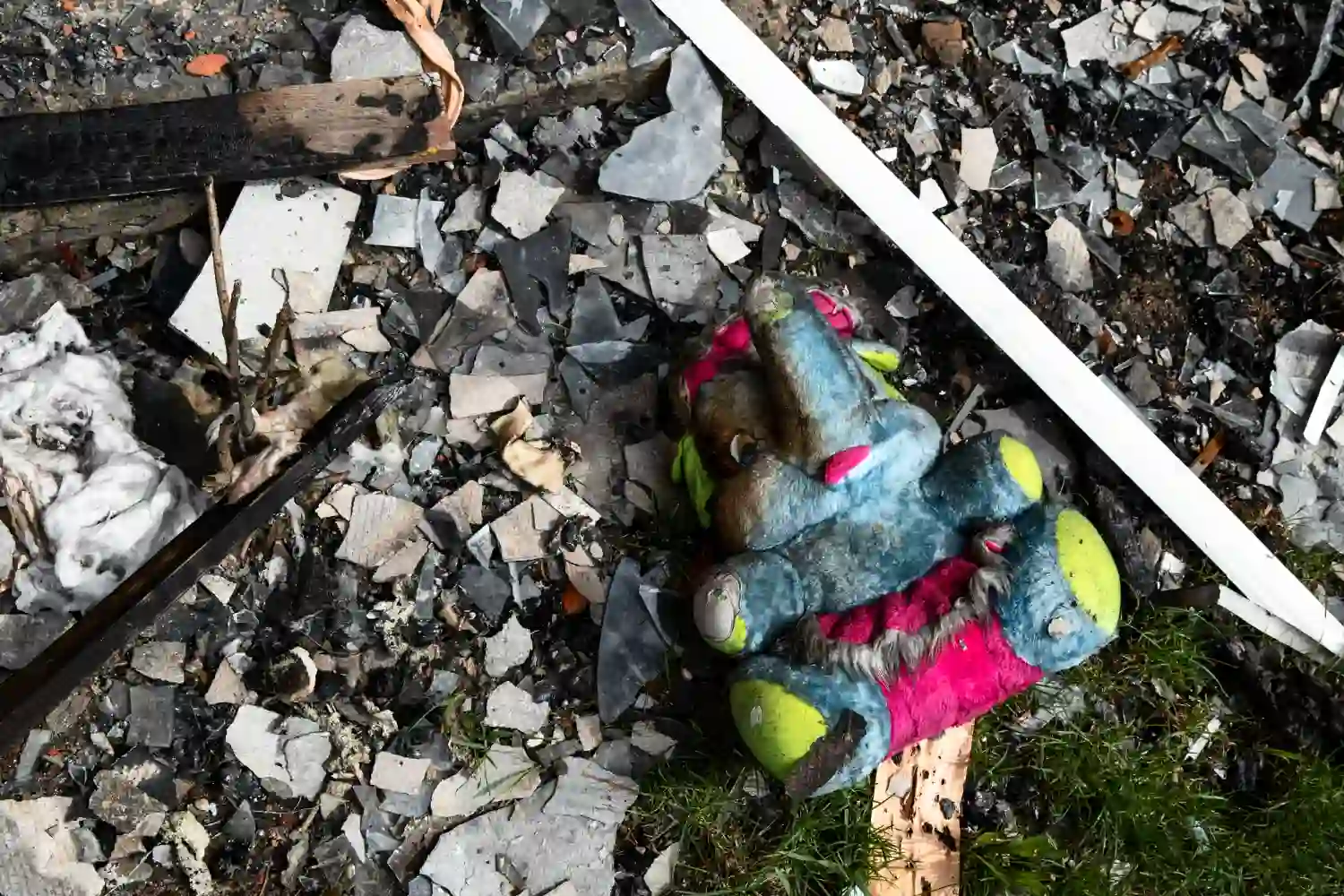 340 niños muertos