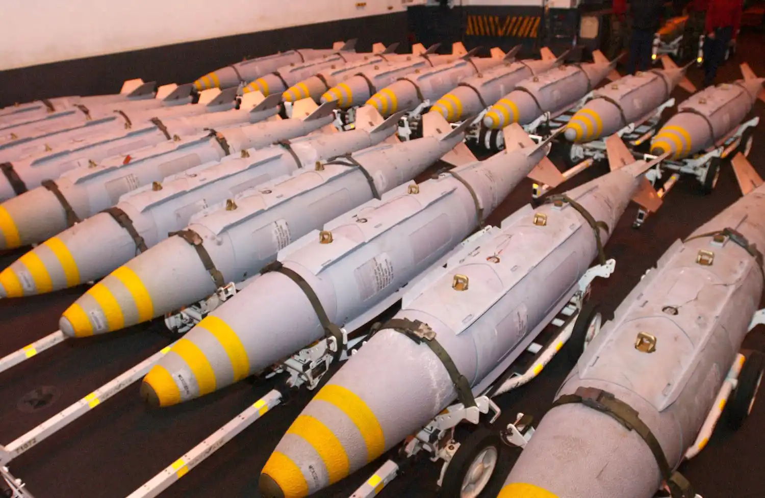 EEUU e Israel atacan corazón militar iraní