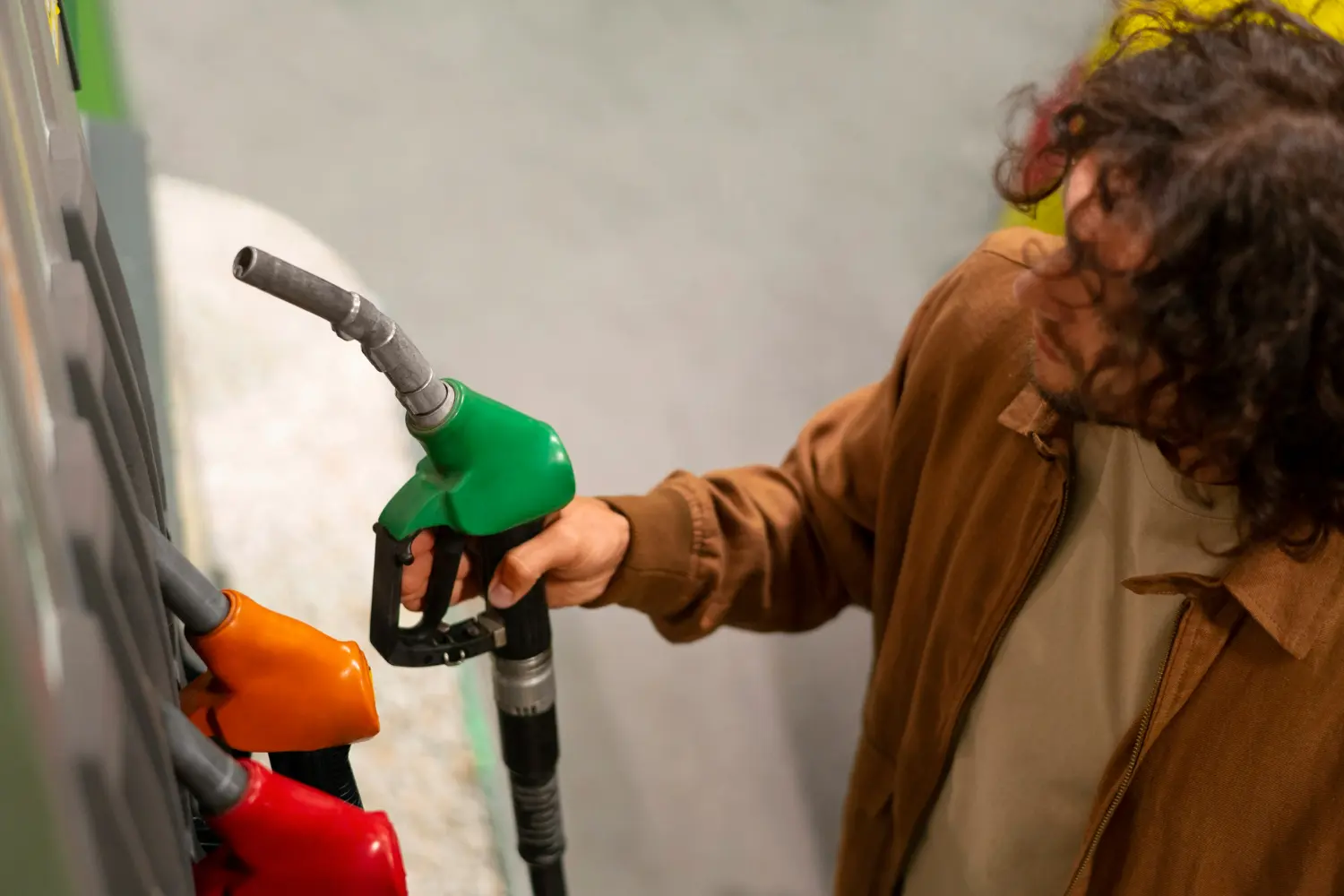 Por qué sube la gasolina