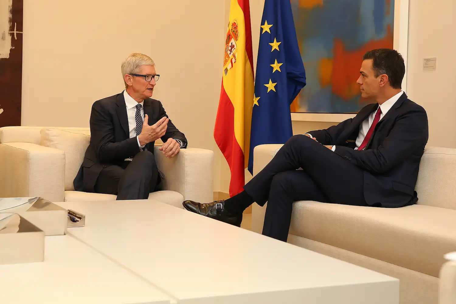 Tim Cook celebra los 50 años de Apple