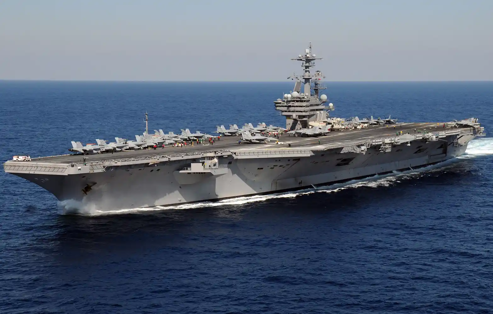 USS Bush al Mediterráneo