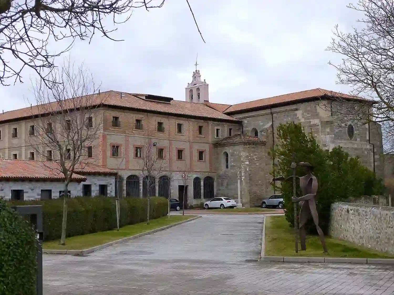 exmonjas dejan el convento de Belorado