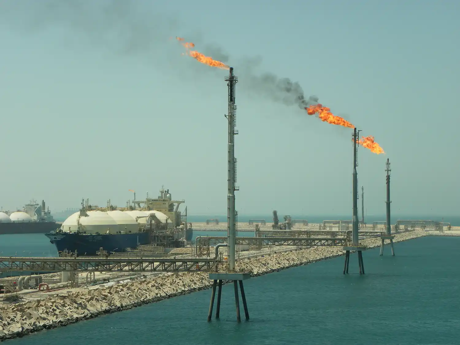 petróleo puede saltar a 150 dólares