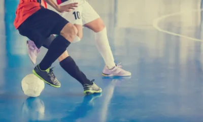 un partido de futbol sala