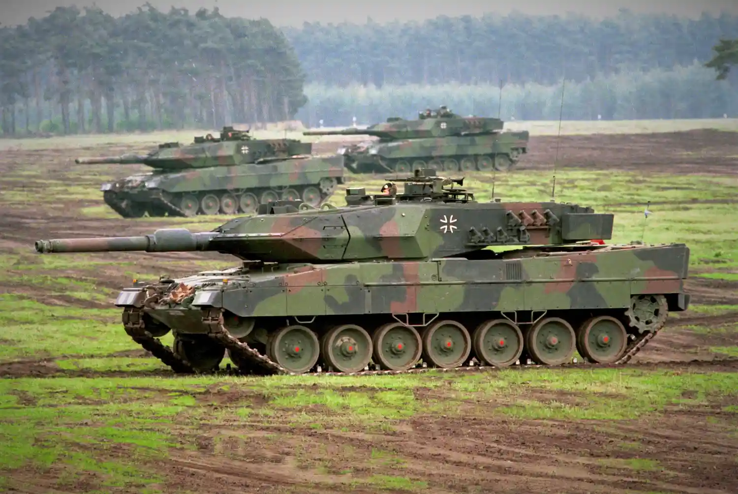 unos tanques alemanos Leopard