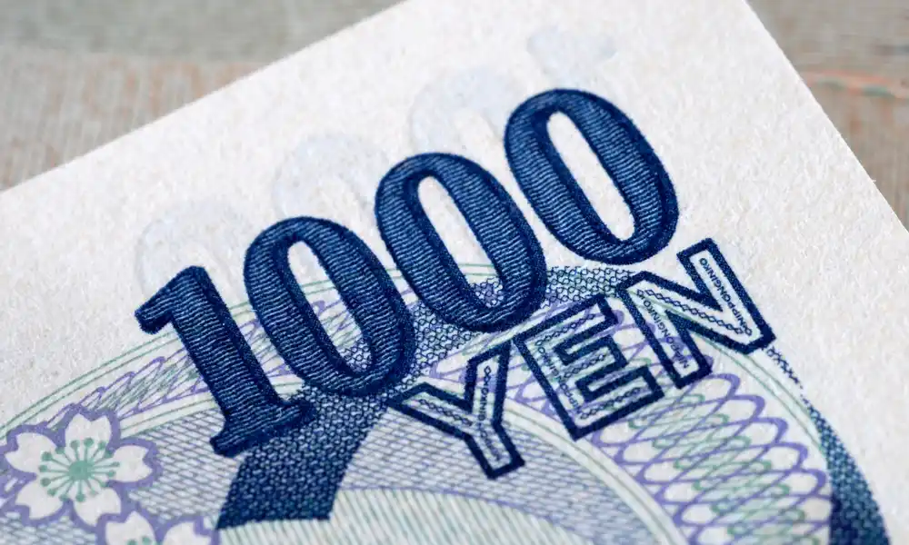 1000 yenes de japone