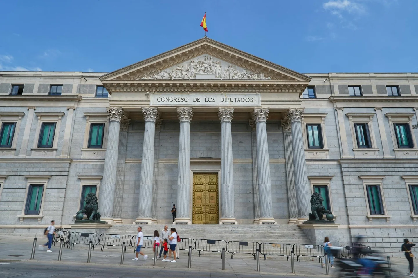 Edificio del parlamento español para ilustrar porque españa no participa en la primera guerra mundial