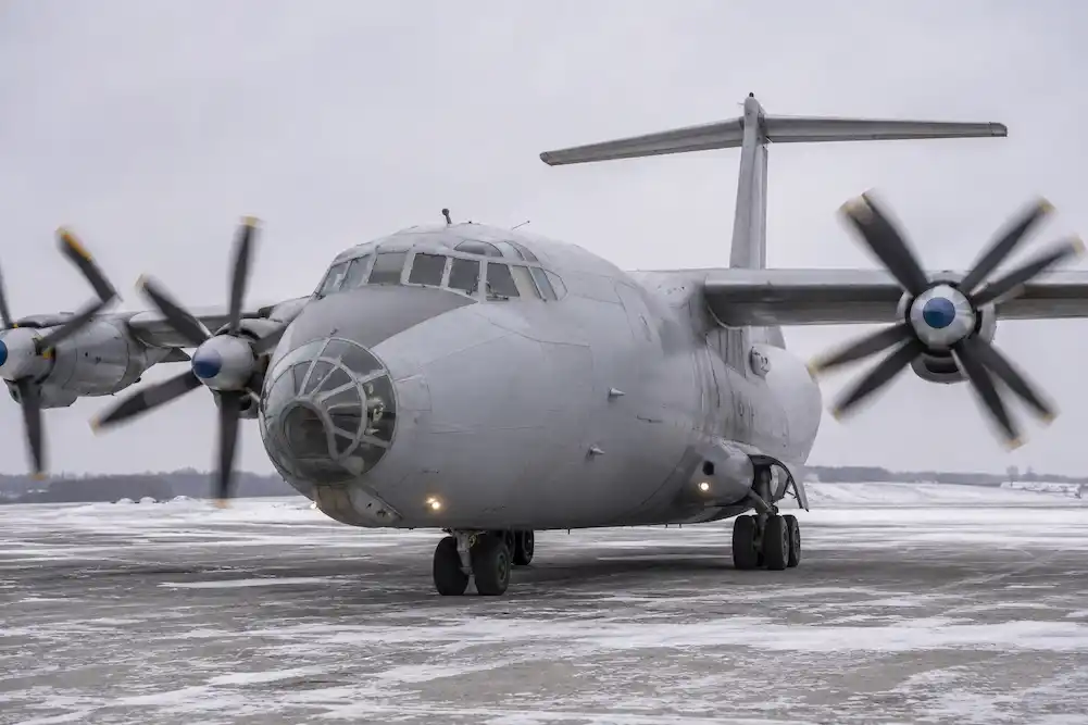 avion ruso con morro de cristal