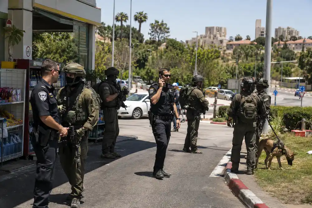 policia controlan tiroteo tel aviv 7 junio